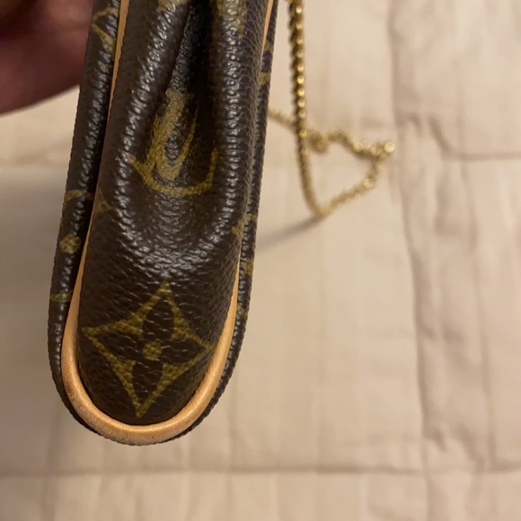 ♥️Flawless Authentic Louis Vuitton Eva Monogram Bag♥️ - Picture 7 of 9